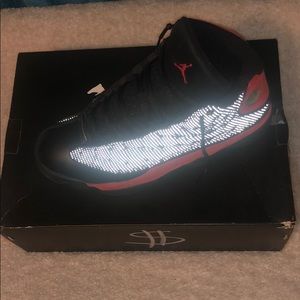 Retro Jordan 13 Bred (2017)